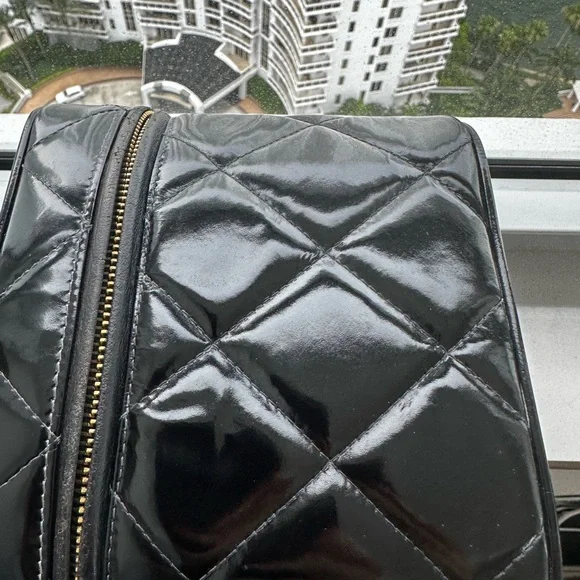 Chanel Black Patent Vanity 4 series 1997 - Picture 6 of 16